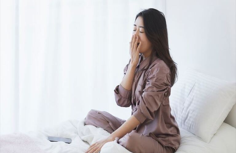 【秋になると、なぜこんなに眠い？】「秋の眠気」と体の変化